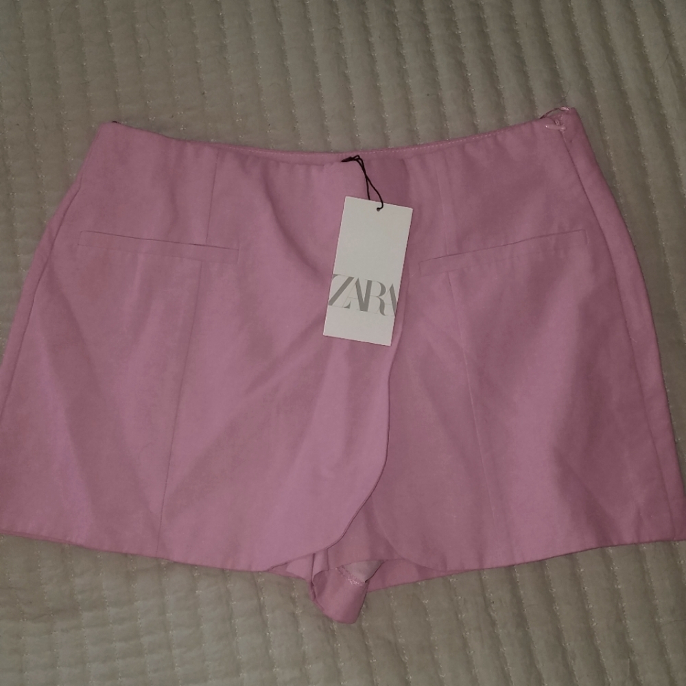 NWT Zara Large Pink Skorts